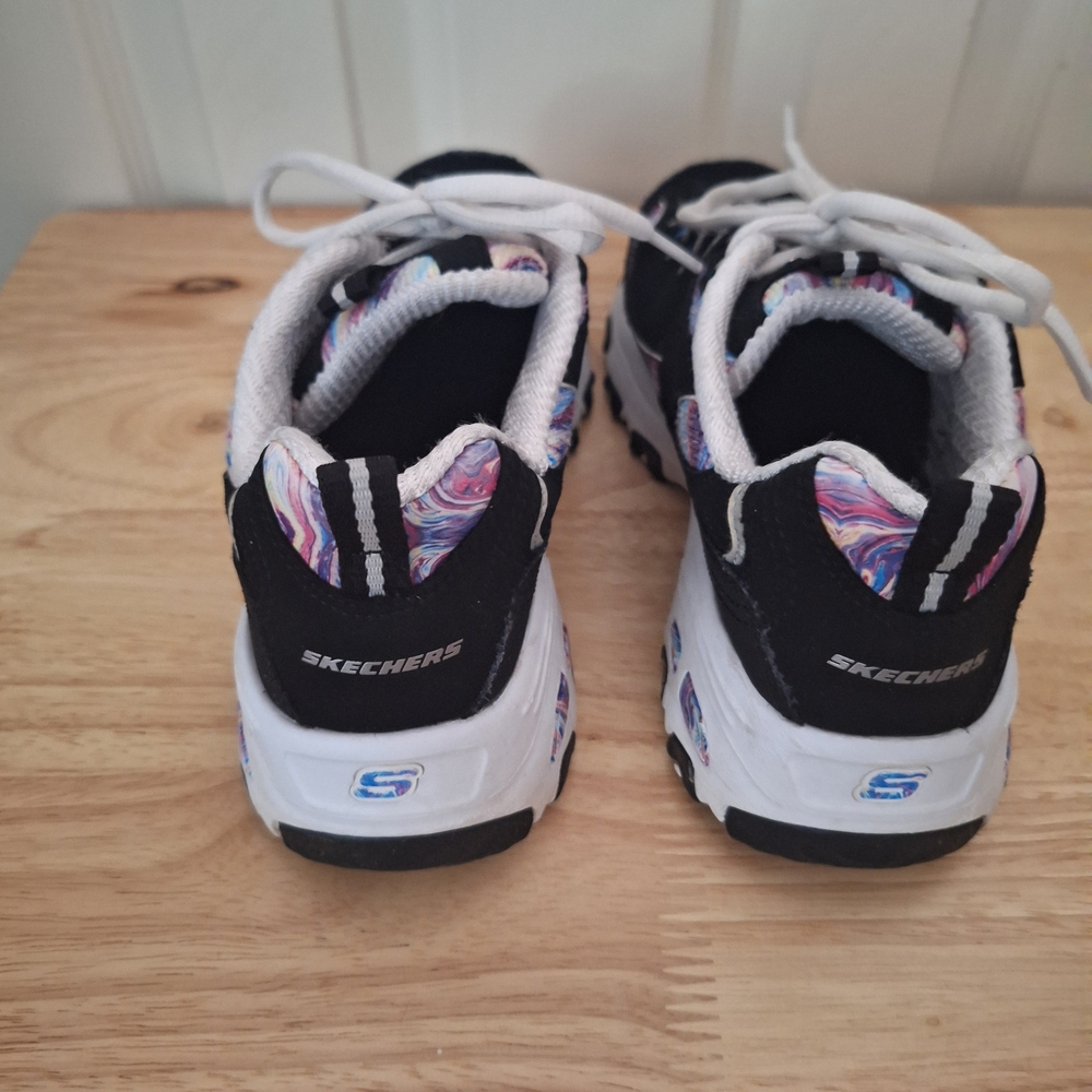 Skechers Women's Black and White Sneakers Size 6.5 - Picture 3 of 4